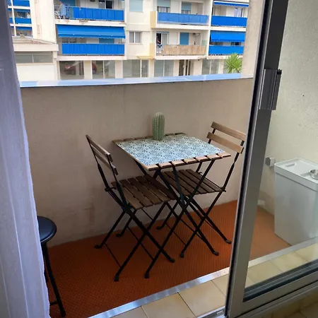 - Proche Antibes